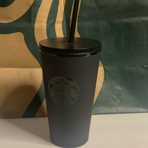Starbucks matte black grande tumbler w/lid & straw